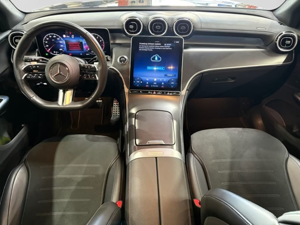 Mercedes-Benz GLC 300 4MATIC AMG - foto 10