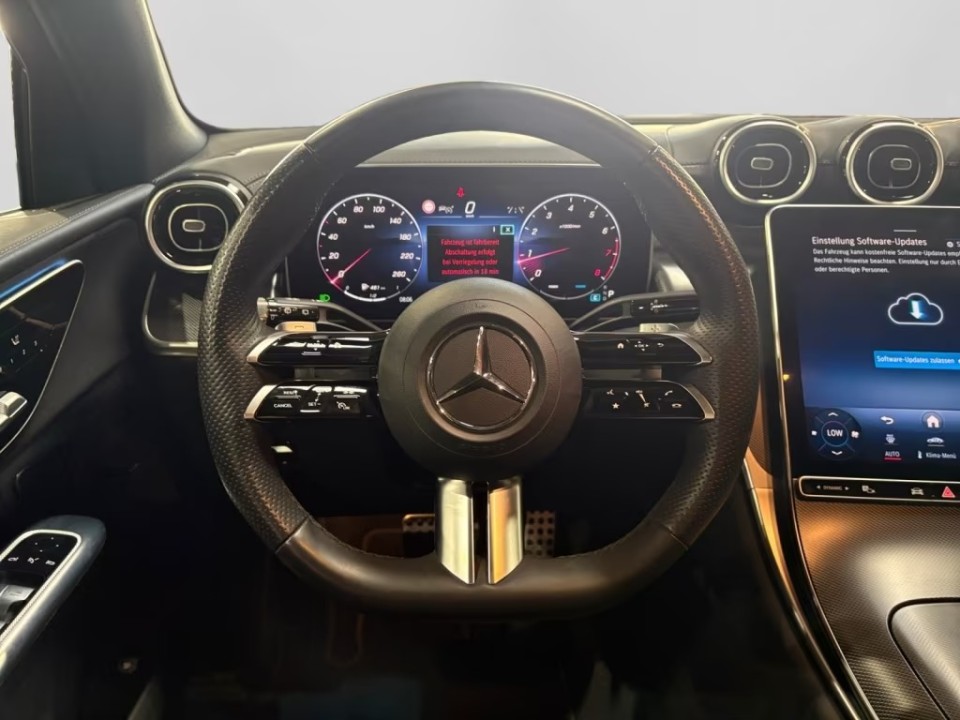 Mercedes-Benz GLC 300 4MATIC AMG - foto 9