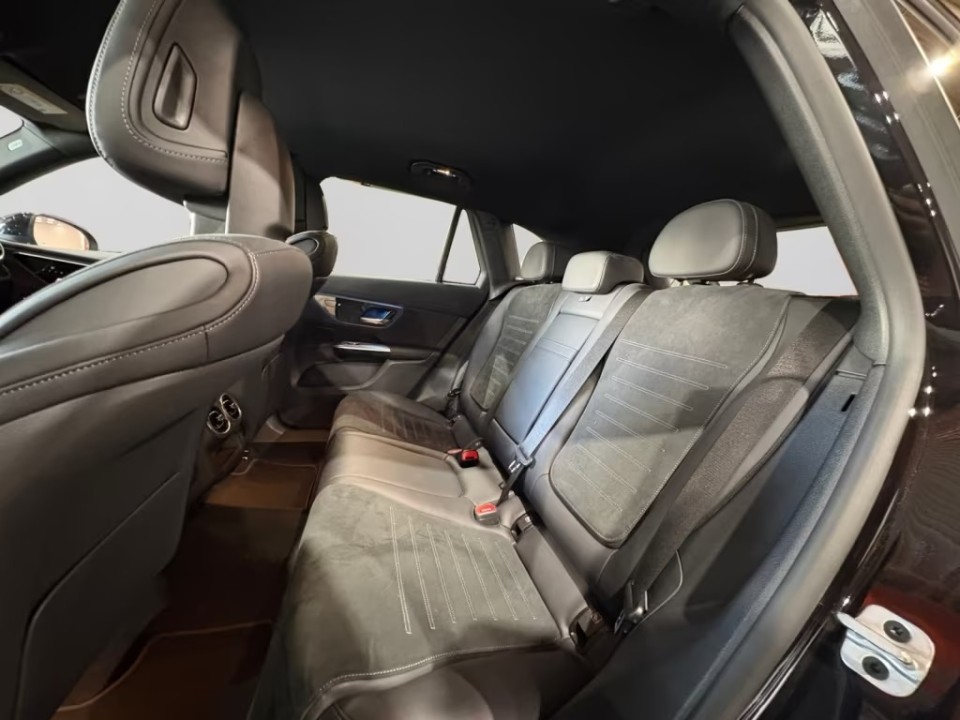 Mercedes-Benz GLC 300 4MATIC AMG - foto 14