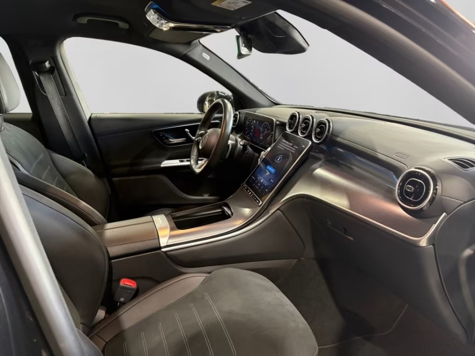 Mercedes-Benz GLC 300 4MATIC AMG - foto 12