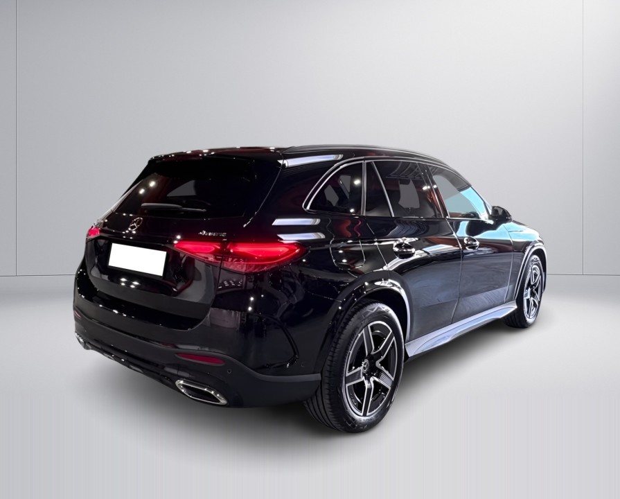 Mercedes-Benz GLC 300 4MATIC AMG (3)