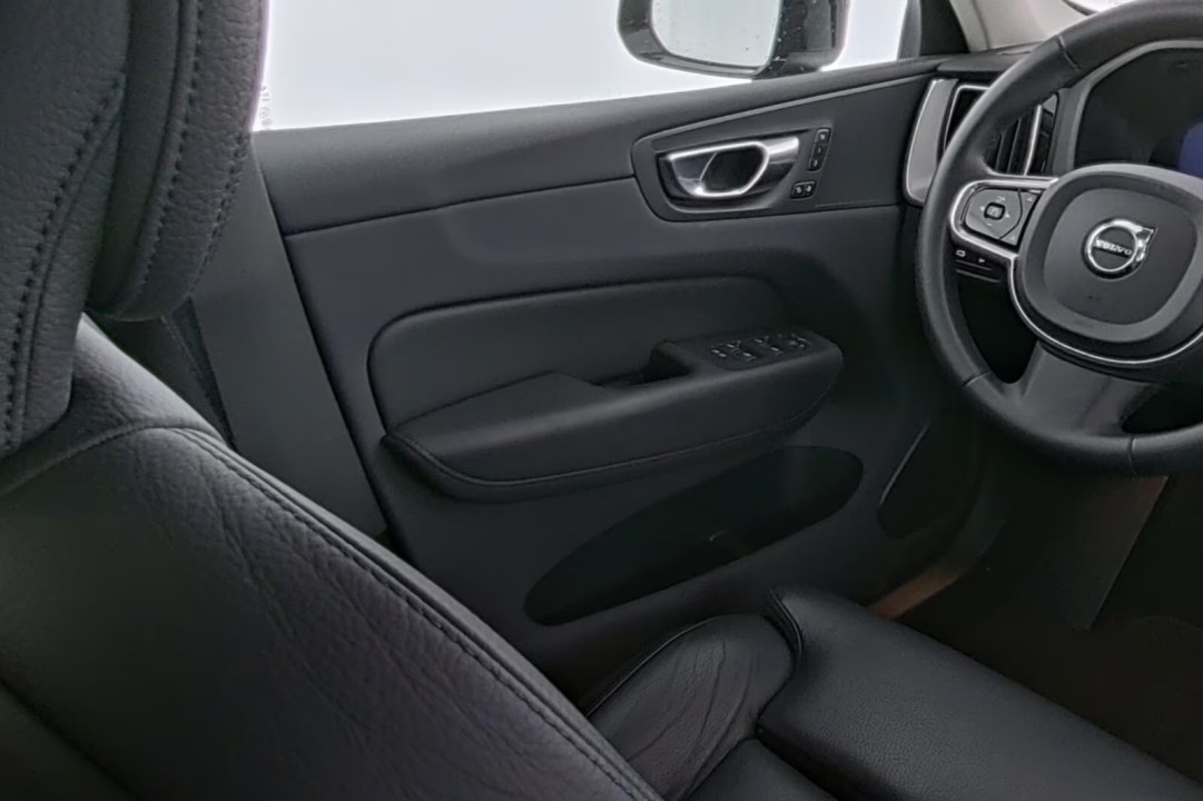 Volvo XC 60 T6 AWD Plus Bright - foto 8