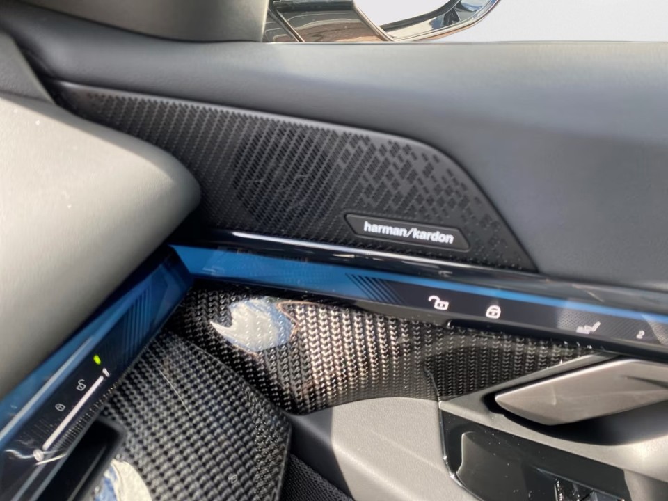 BMW Seria 5 520d M-Sport - foto 12