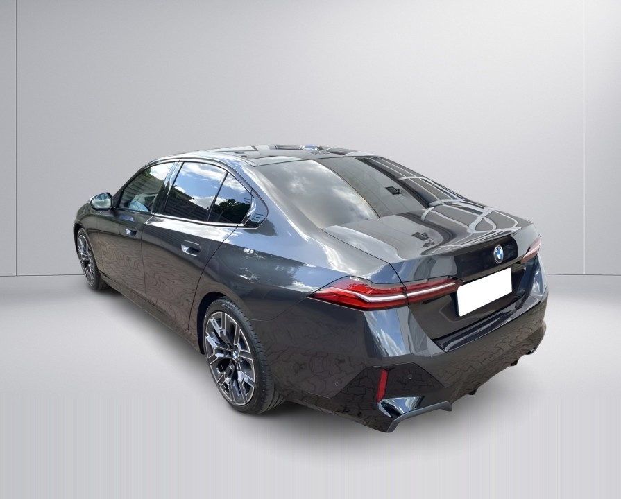 BMW Seria 5 520d M-Sport (3)