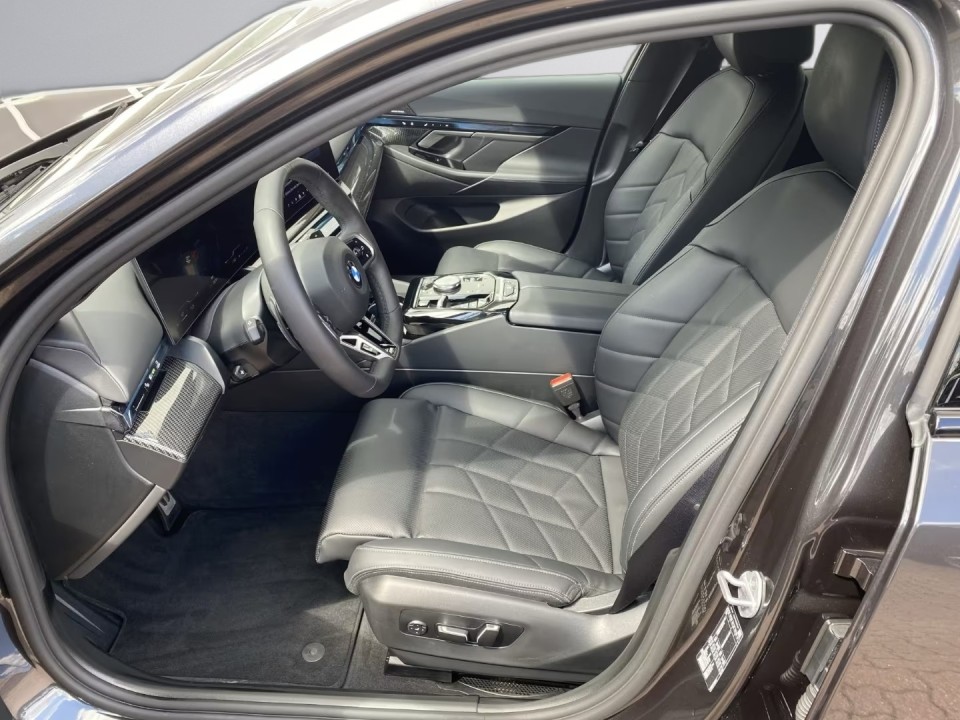 BMW Seria 5 520d M-Sport - foto 7
