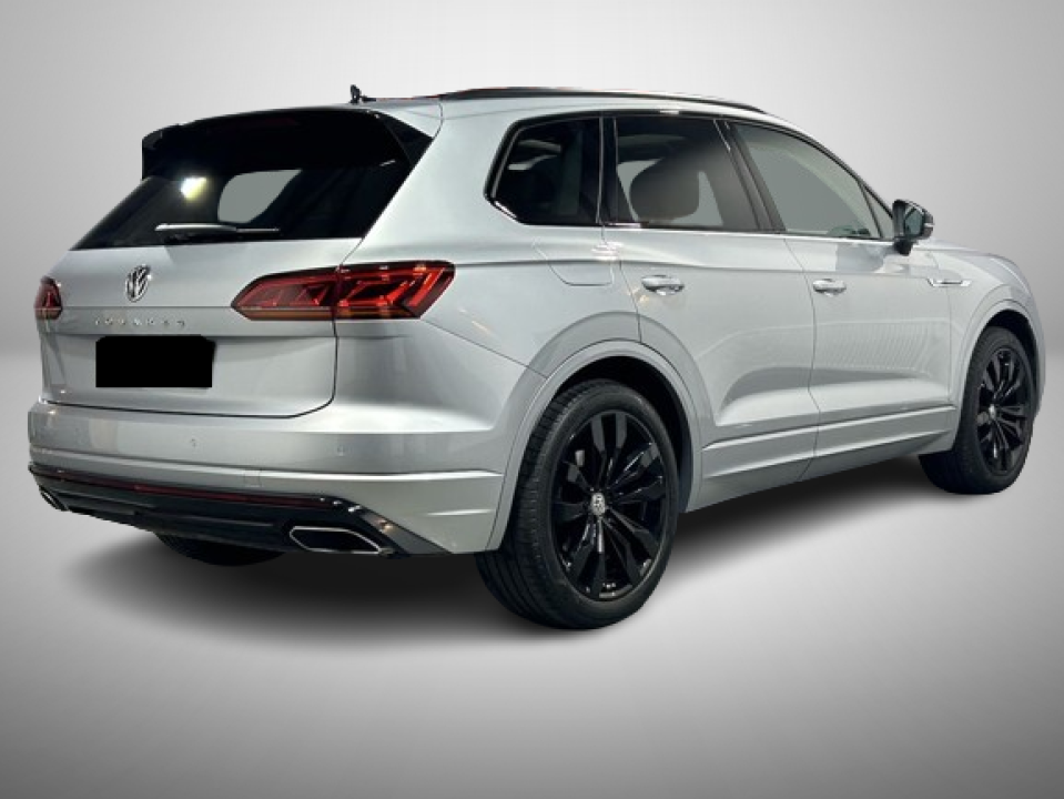 Volkswagen Touareg 3.0 TDI R-LINE (2)