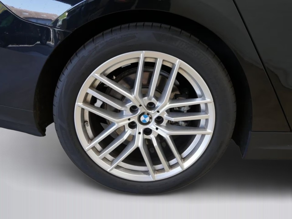 BMW Seria 5 520d xDrive - foto 8