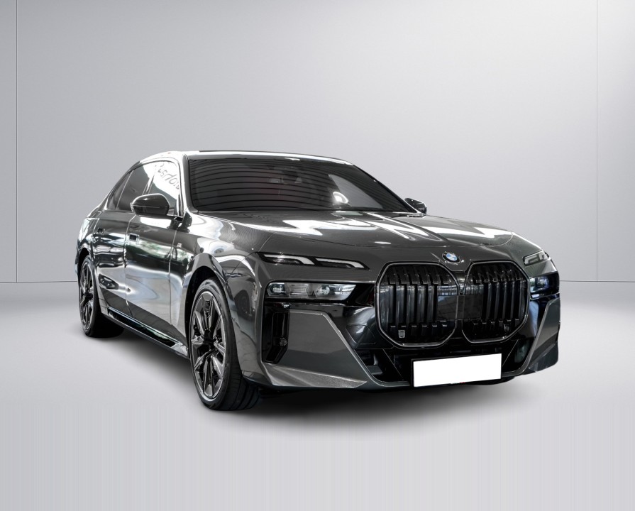 BMW Seria 7 740d xDrive M-Sport (2)