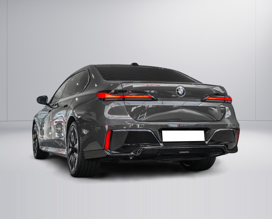 BMW Seria 7 740d xDrive M-Sport - foto 16