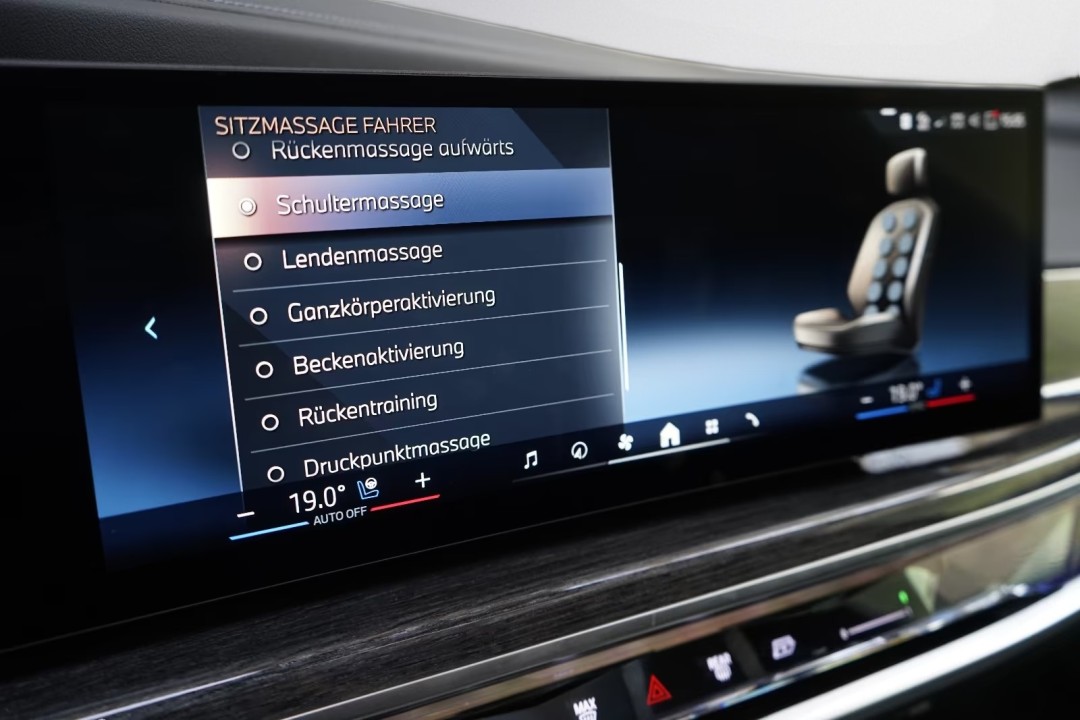 BMW Seria 7 740d xDrive M-Sport - foto 34