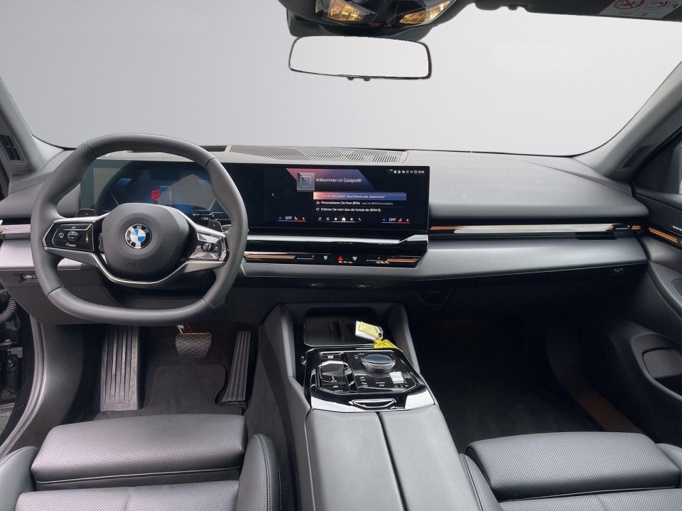 BMW Seria 5 520i - foto 11