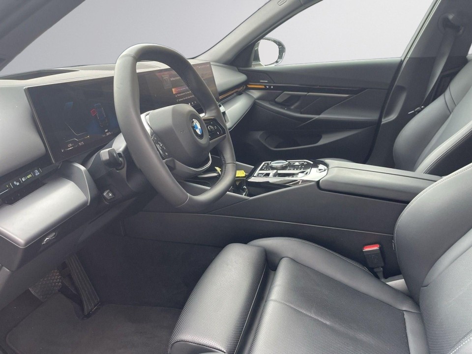 BMW Seria 5 520i - foto 9