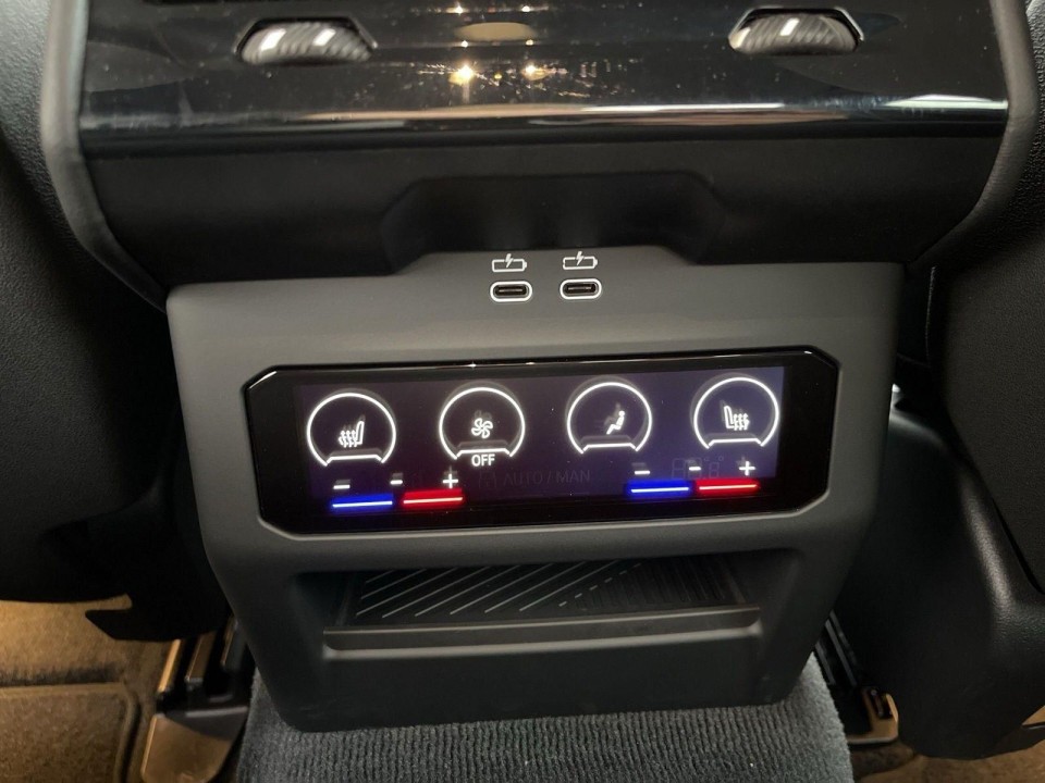 BMW Seria 5 520i - foto 14