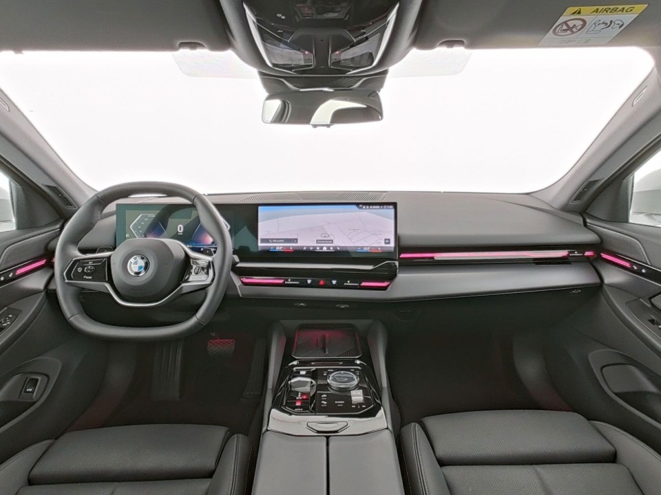 BMW Seria 5 520i - foto 11