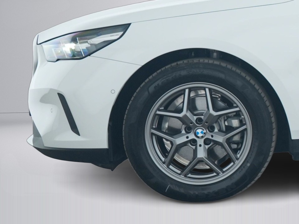 BMW Seria 5 520i - foto 16