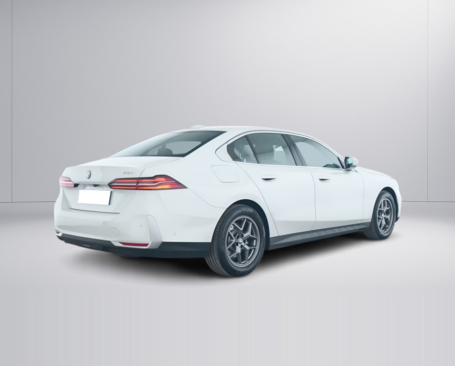 BMW Seria 5 520i (3)
