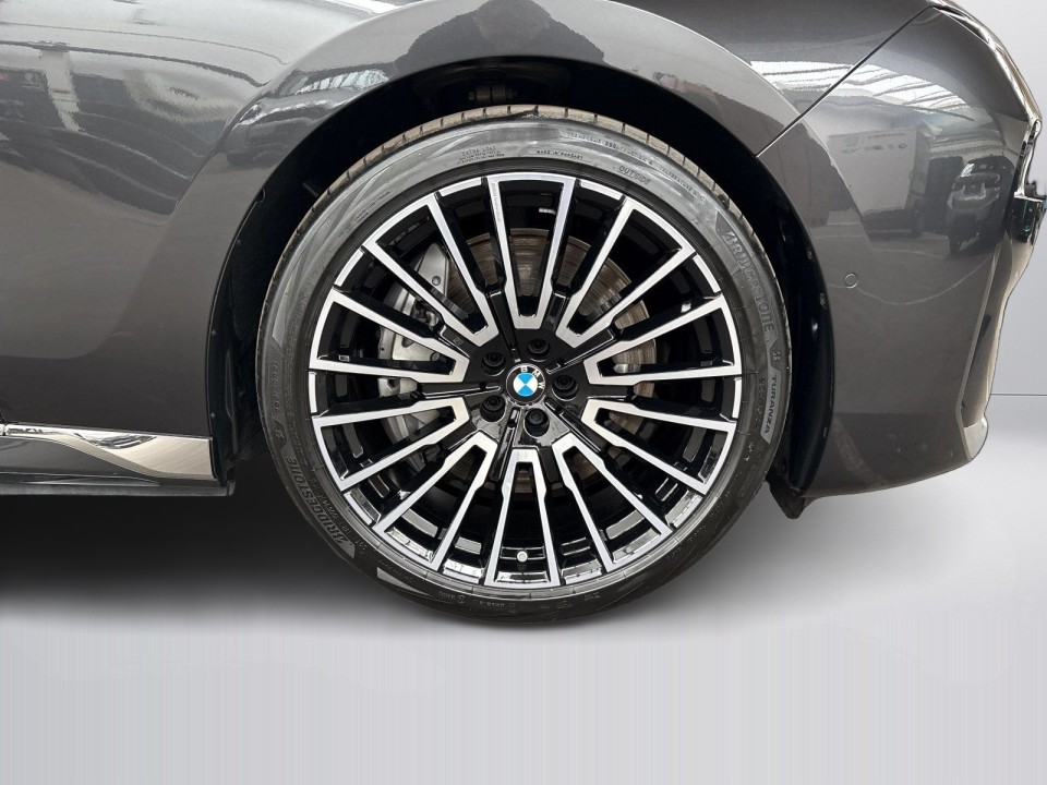 BMW Seria 7 750e xDrive - foto 19