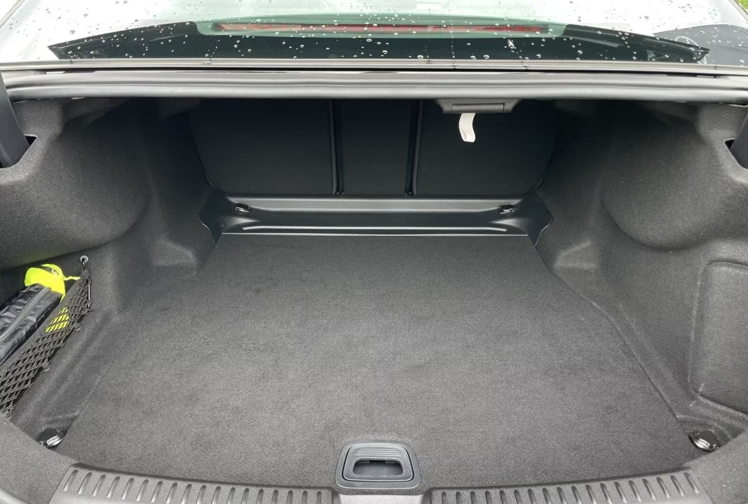 Mercedes-Benz E 220d AMG Line - foto 17