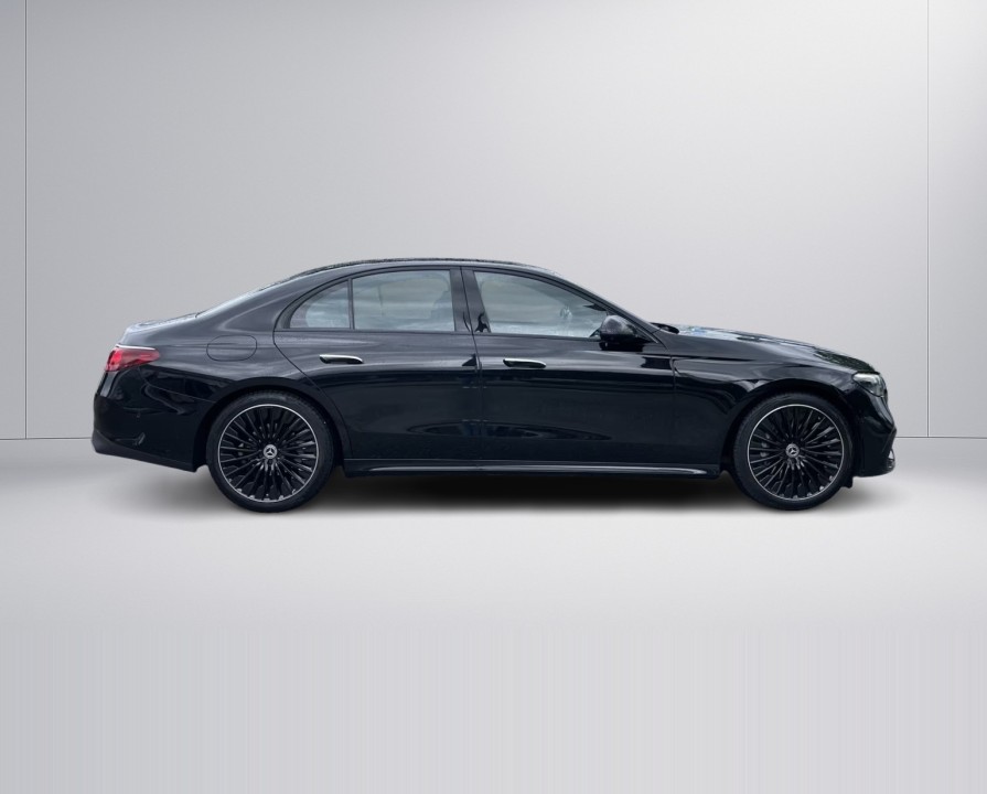Mercedes-Benz E 220d AMG Line (2)