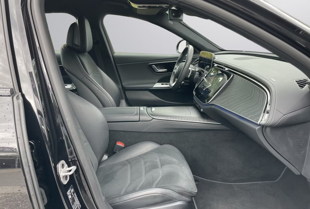 Mercedes-Benz E 220d AMG Line - foto 11