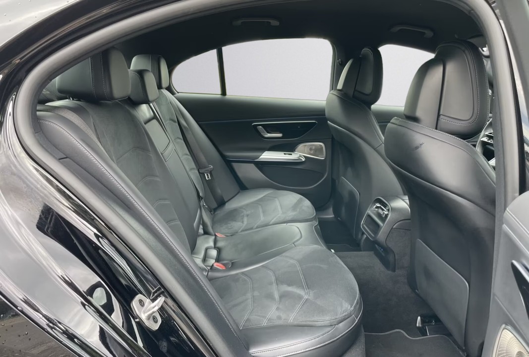 Mercedes-Benz E 220d AMG Line - foto 14