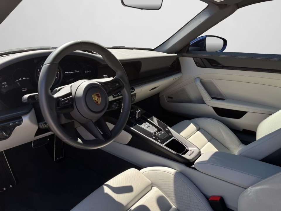 Porsche 911 Targa 4 GTS - foto 8