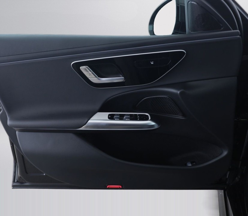 Mercedes-Benz E 200 Avantgarde - foto 14