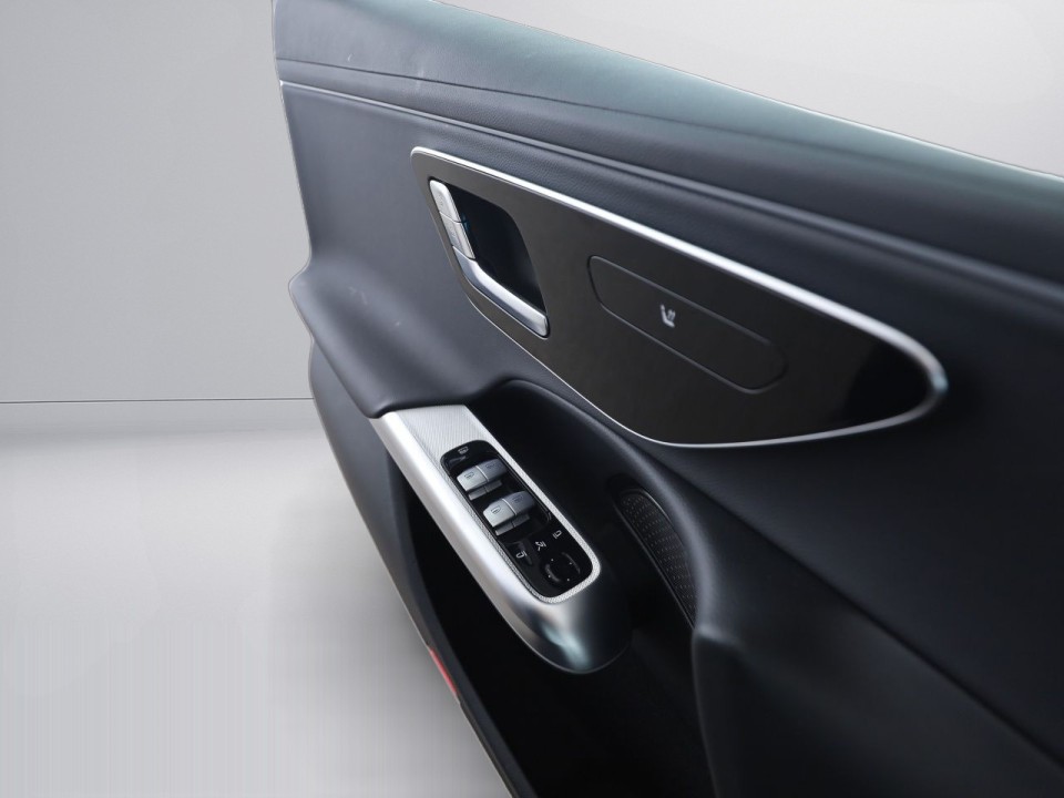 Mercedes-Benz E 200 Avantgarde - foto 15