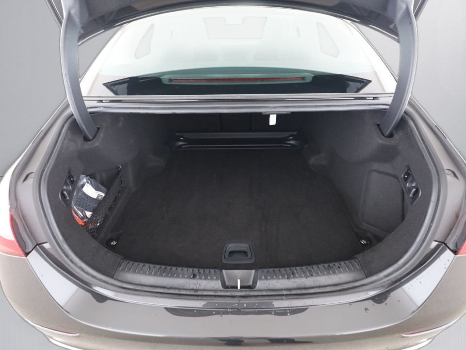 Mercedes-Benz E 200 Avantgarde - foto 16