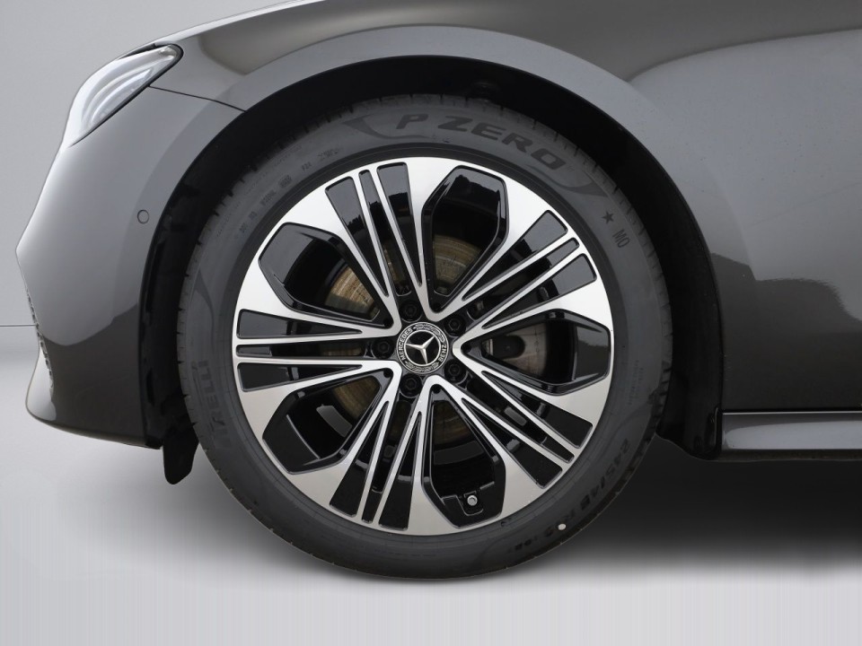 Mercedes-Benz E 200 Avantgarde - foto 17