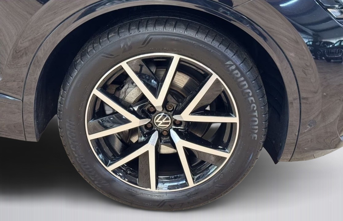 Volkswagen Touareg R-Line Black Style 4MOTION - foto 24