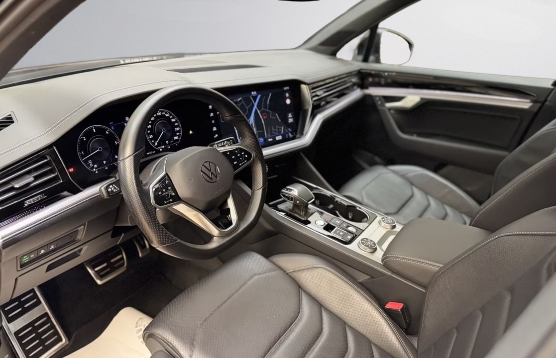 Volkswagen Touareg R-Line Black Style 4MOTION - foto 11