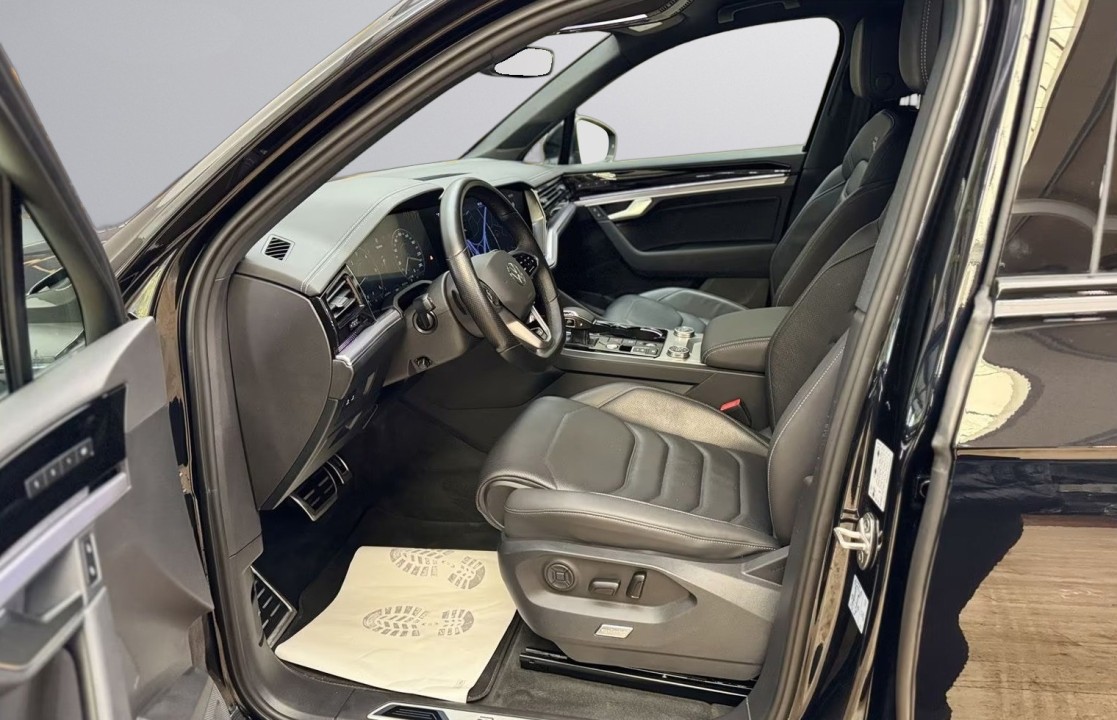 Volkswagen Touareg R-Line Black Style 4MOTION - foto 12