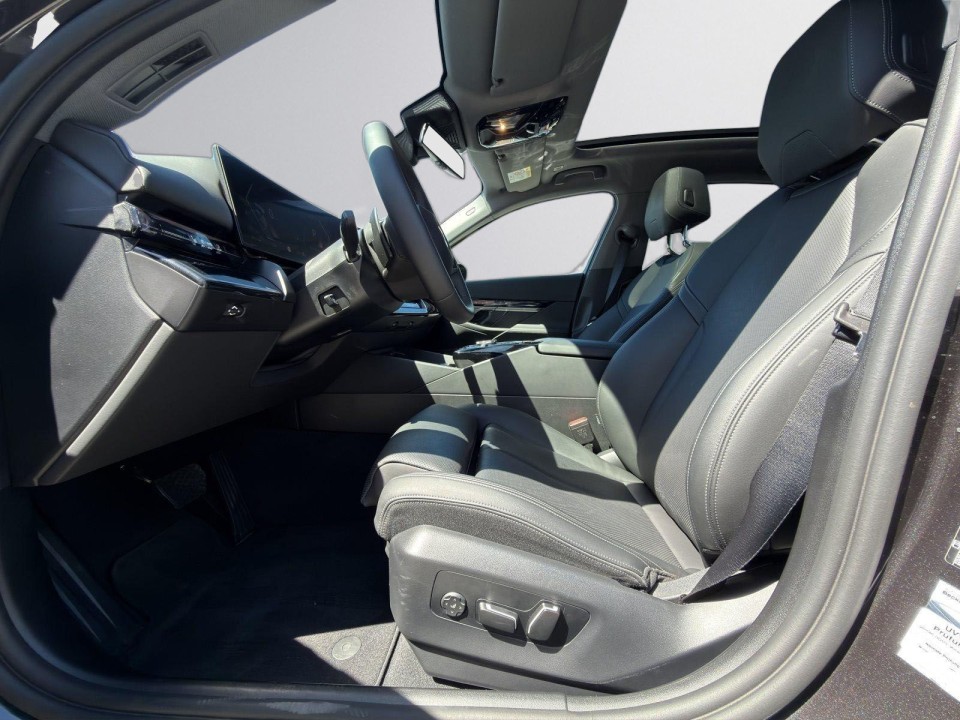 BMW Seria 5 520i Limousine - foto 8
