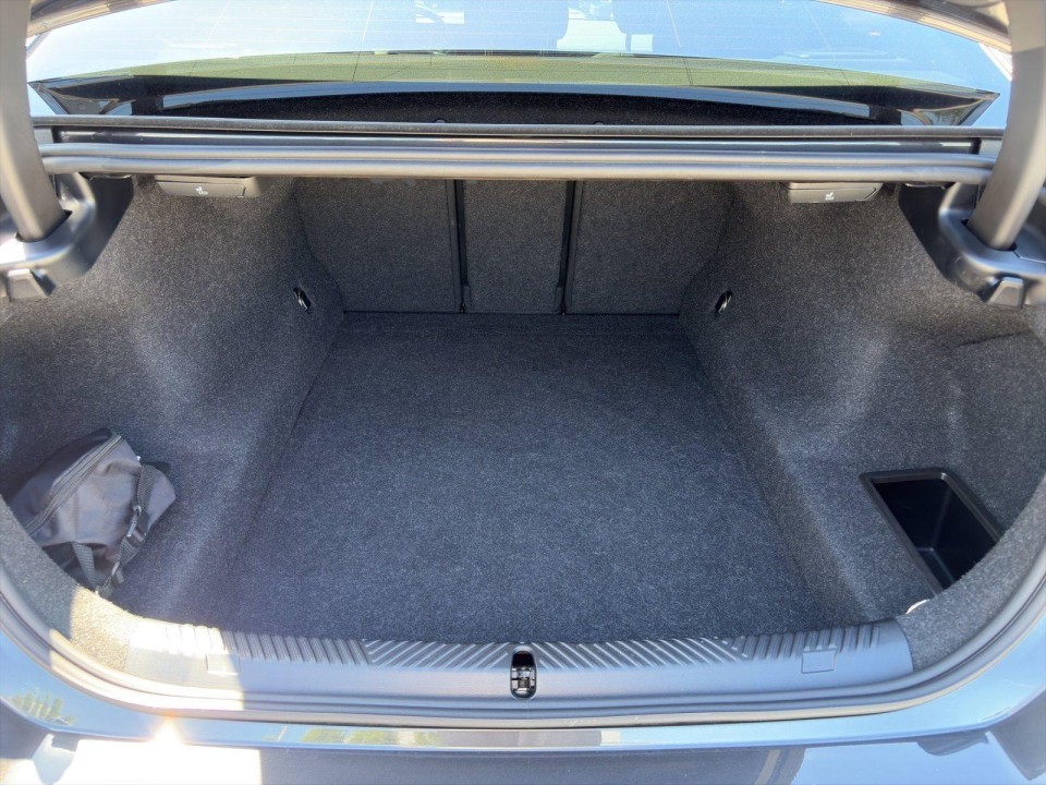 BMW Seria 5 520i Limousine - foto 27