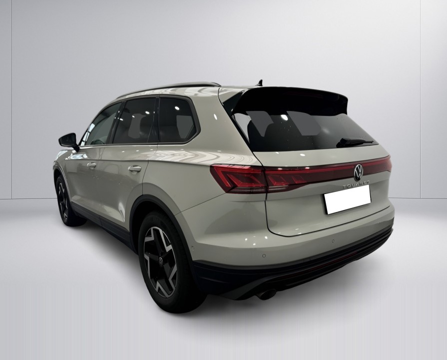 Volkswagen Touareg 3.0 TDI 4MATIC (3)