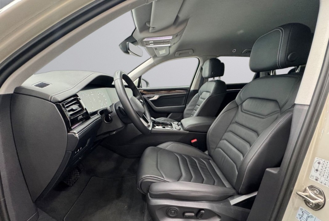 Volkswagen Touareg 3.0 TDI 4MATIC (5)