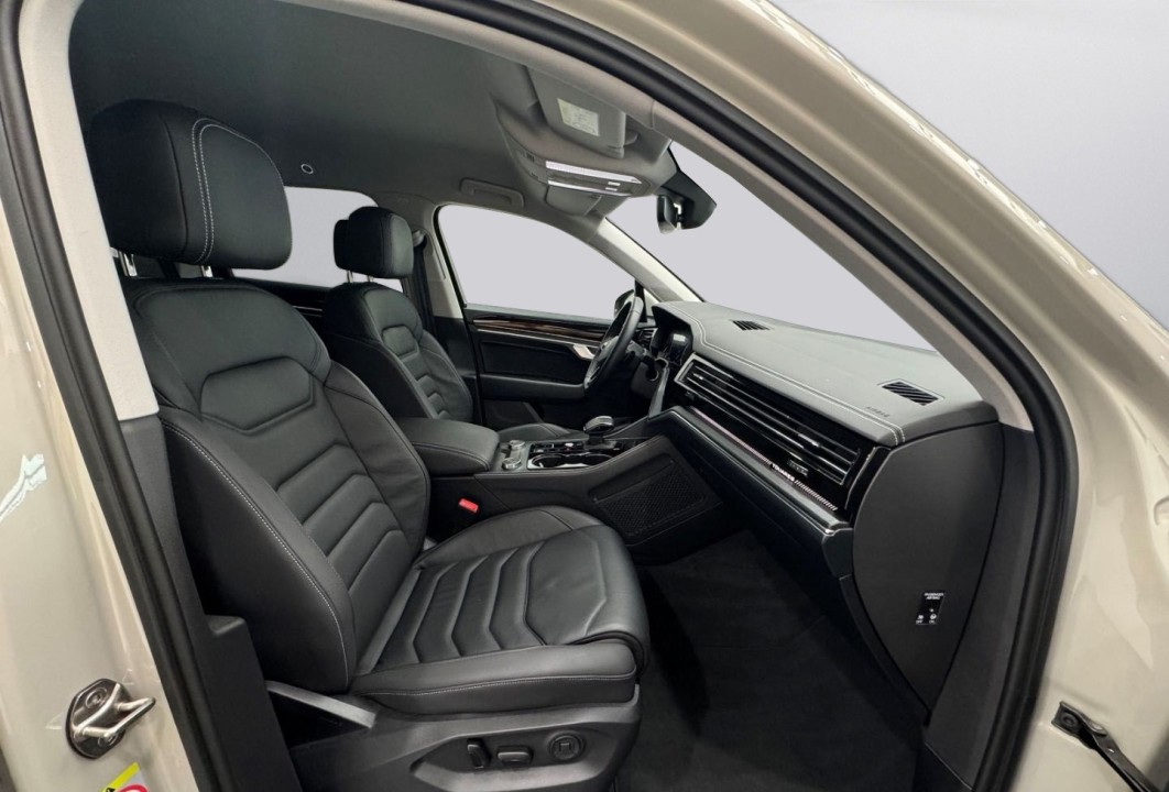 Volkswagen Touareg 3.0 TDI 4MATIC - foto 7