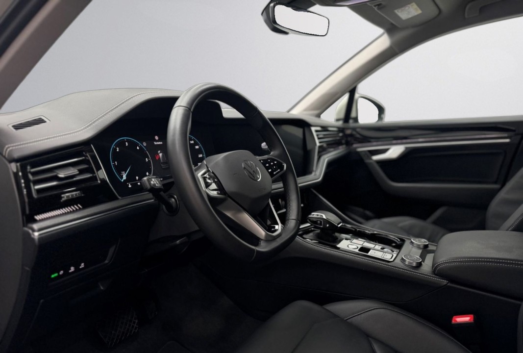 Volkswagen Touareg 3.0 TDI 4MATIC - foto 11
