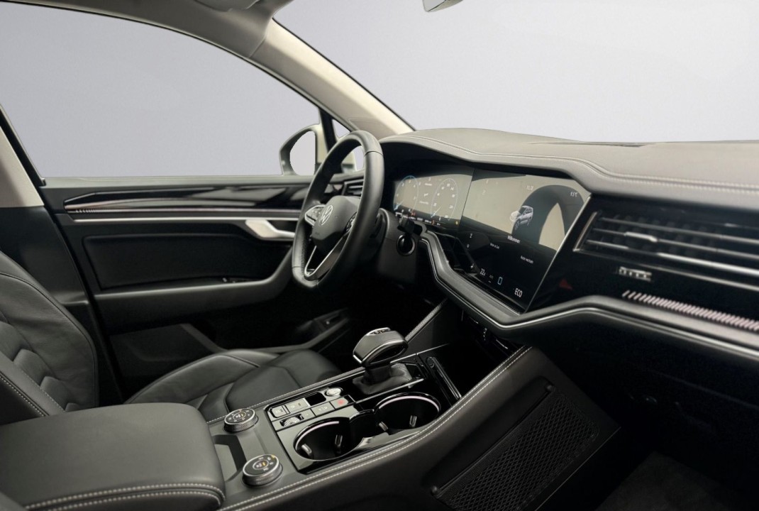 Volkswagen Touareg 3.0 TDI 4MATIC - foto 8