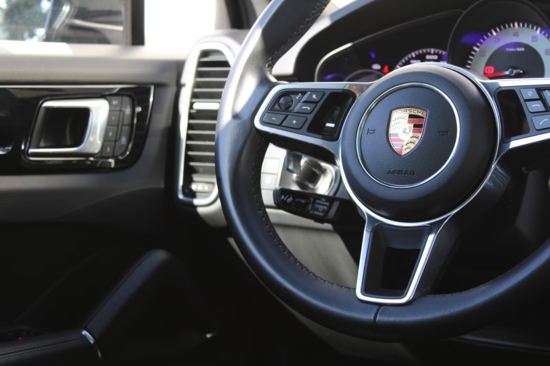 Porsche Cayenne - foto 15