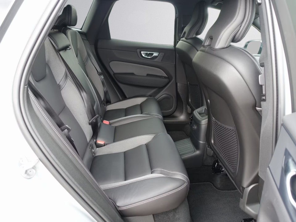 Volvo XC 60 T8 Recharge AWD Plus Dark - foto 20