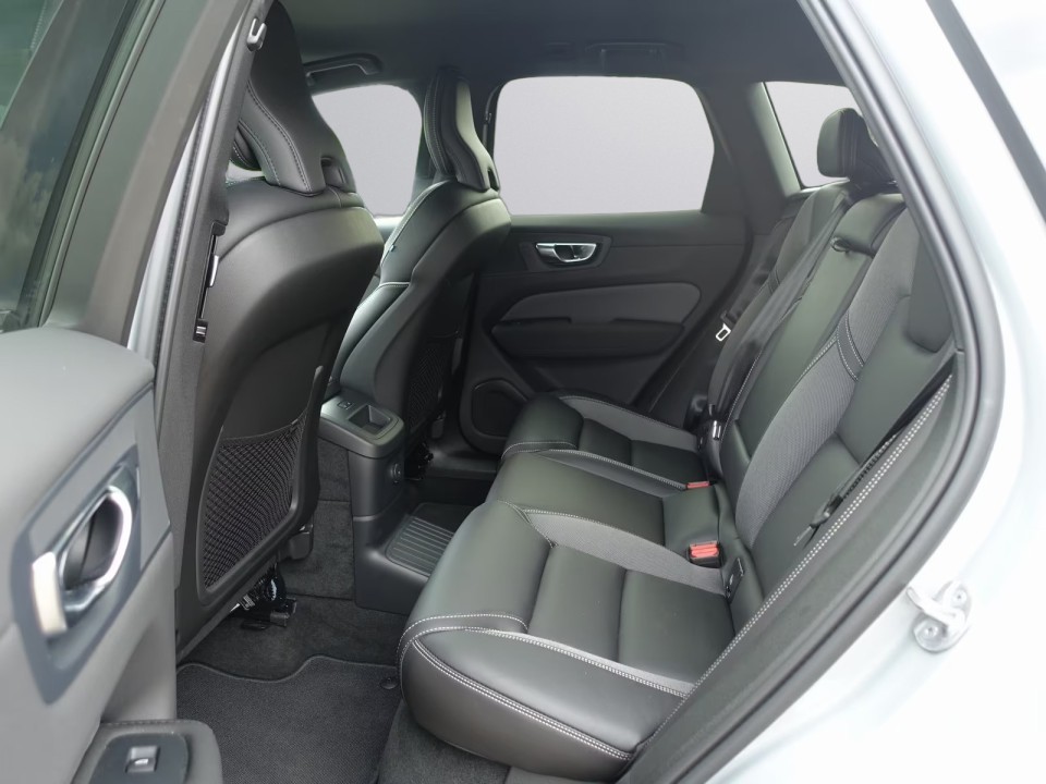 Volvo XC 60 T8 Recharge AWD Plus Dark - foto 21