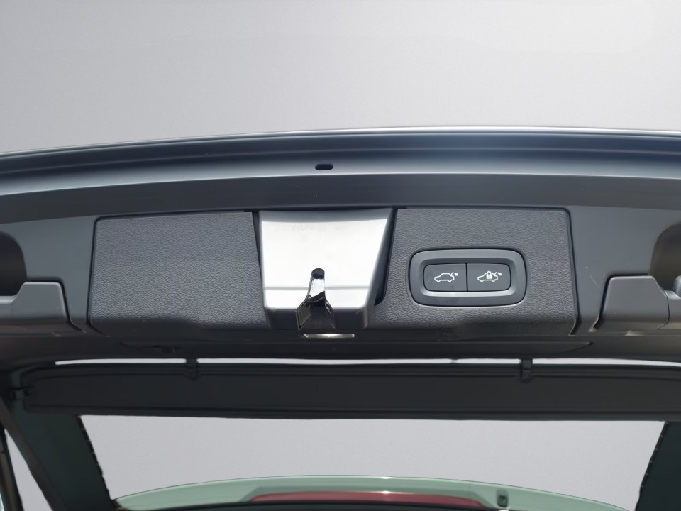 Volvo XC 60 T8 Recharge AWD Plus Dark - foto 23