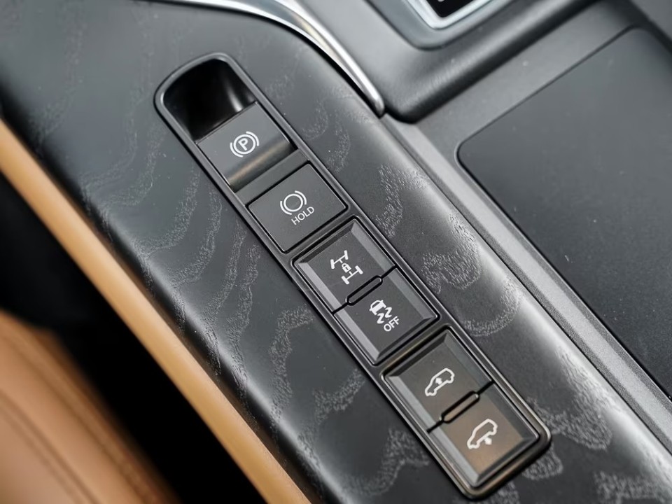 Lexus Seria LX 700 Luxury - foto 22