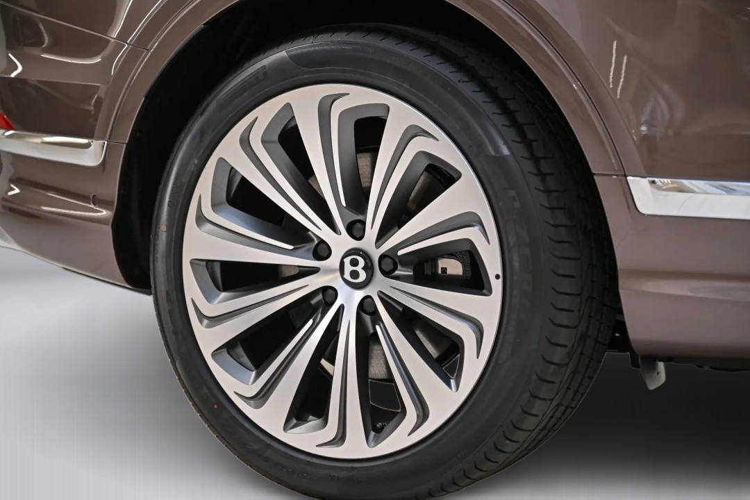 Bentley Bentayga Atelier Edition V6 Hybrid - foto 42