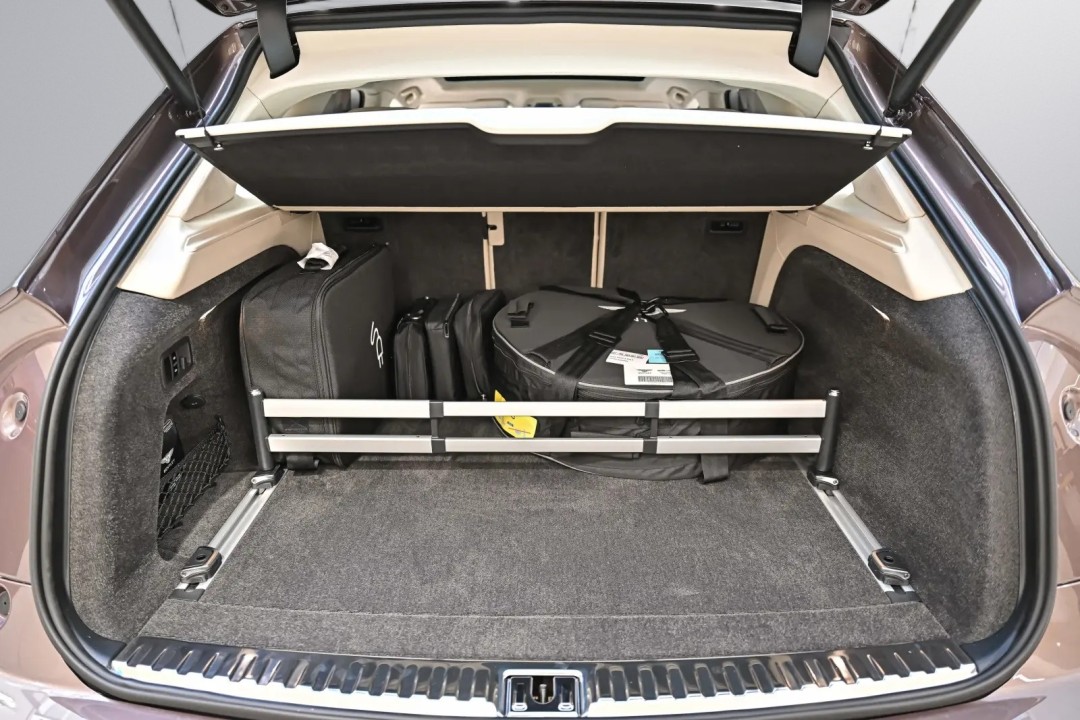 Bentley Bentayga Atelier Edition V6 Hybrid - foto 34