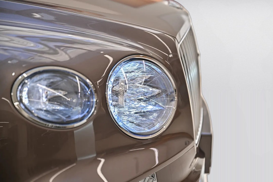 Bentley Bentayga Atelier Edition V6 Hybrid - foto 37
