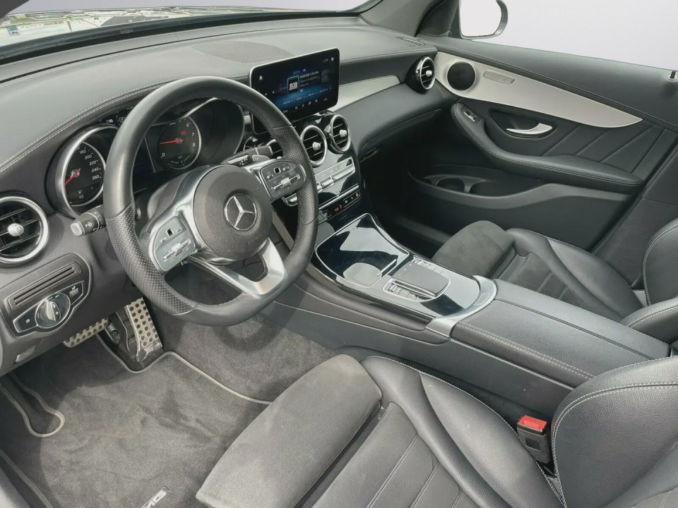 Mercedes-Benz GLC Coupé 300e 4MATIC AMG - foto 9