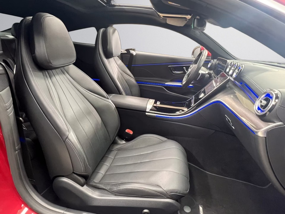 Mercedes-Benz CLE 200 Coupé AMG - foto 12